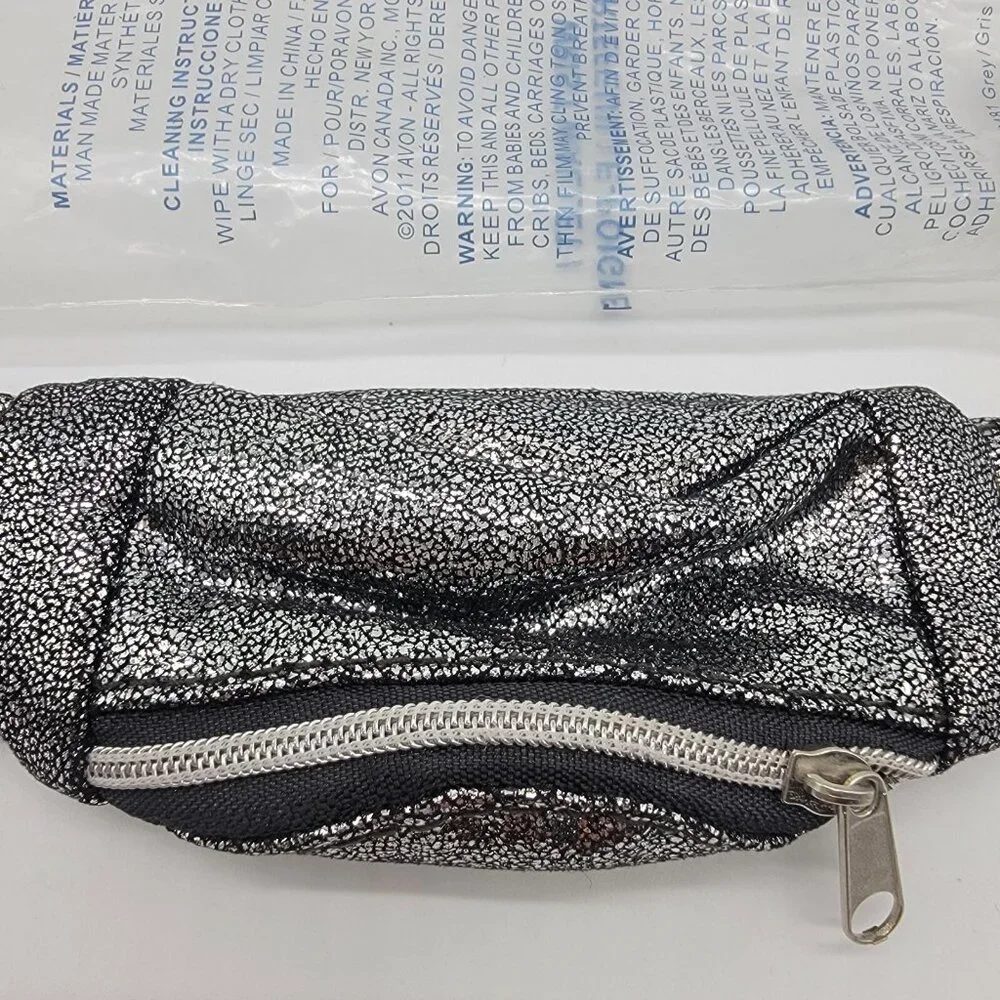 NEW Avon Wrist Wallet Ladies Silver Sparkle‎